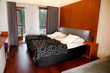 Фото номера Двухместный номер с 2 отдельными кроватями Отель Break Sokos Hotel Vuokatti г. Вуокатти 2